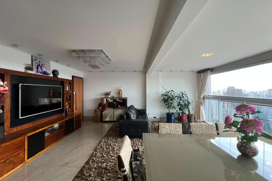 Apartamento à venda com 4 quartos, 124m² em Savassi, Belo Horizonte