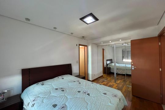 Apartamento à venda com 4 quartos, 124m² em Savassi, Belo Horizonte