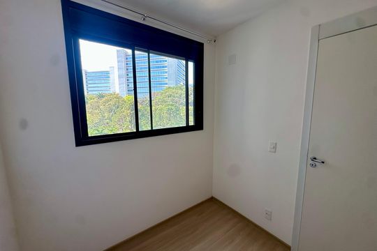 Quarto 1 de apartamento à venda com 2 quartos, 38m² em Jardim São Luís, São Paulo