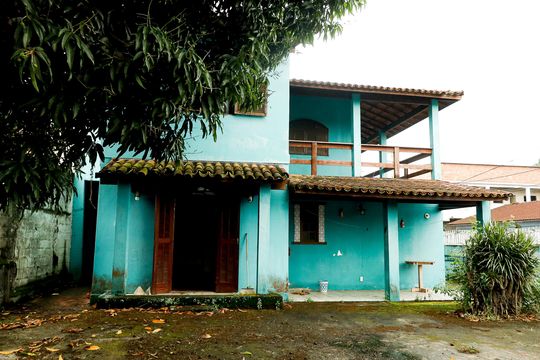 Fachada de casa para alugar com 2 quartos, 150m² em Costa Azul, Rio das Ostras