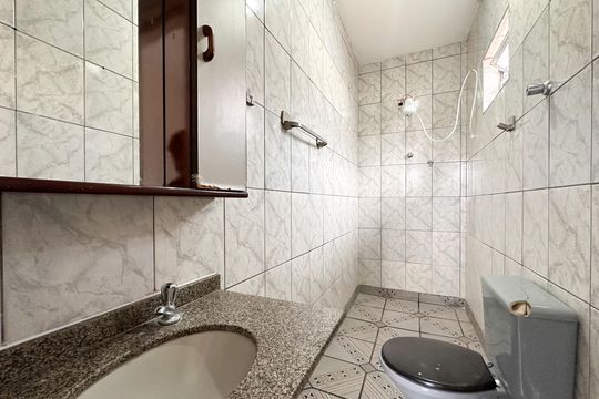 Banheiro da Suíte de casa para alugar com 2 quartos, 120m² em Alvarenga, São Bernardo do Campo