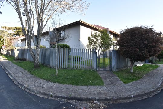 Fachada de apartamento para alugar com 2 quartos, 43m² em Santa Felicidade, Curitiba