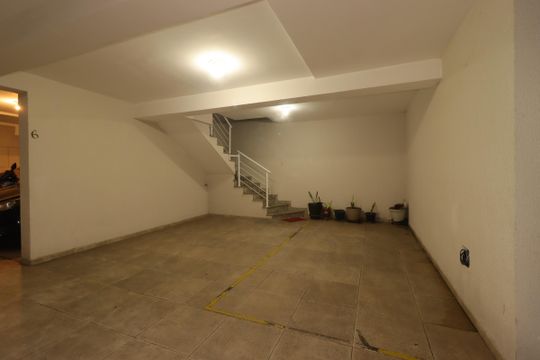 Garagem de casa de condomínio à venda com 3 quartos, 115m² em Utinga, Santo André