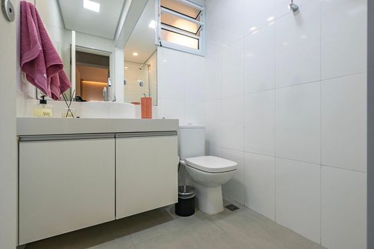 Banheiro de apartamento para alugar com 2 quartos, 94m² em Jardim Europa, São Paulo