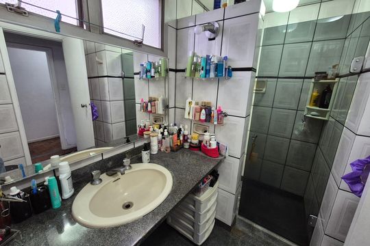 Banheiro 3 de apartamento à venda com 3 quartos, 155m² em Chácara Santo Antônio, São Paulo