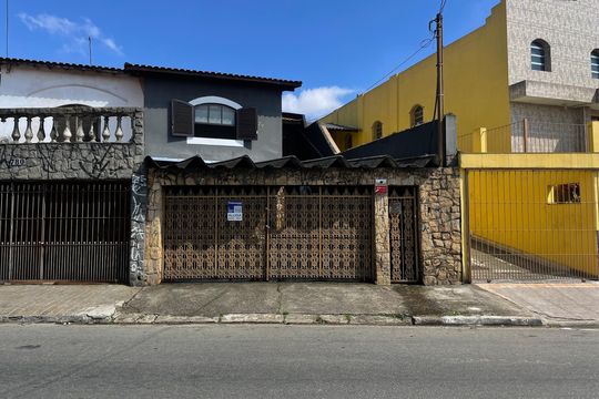 Fachada + Placa de casa para alugar com 3 quartos, 100m² em Vila Curuçá Velha, São Paulo