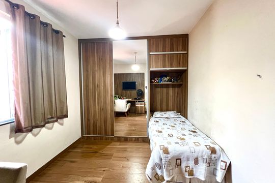 Quarto 3 de casa à venda com 4 quartos, 90m² em Conjunto Nova Pampulha (justinopolis), Contagem