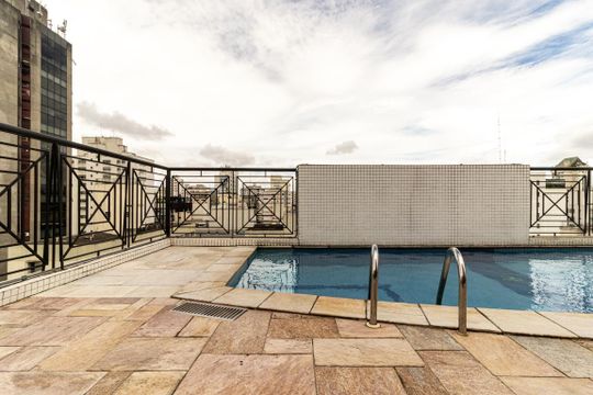 Piscina de apartamento à venda com 1 quarto, 40m² em Higienópolis, São Paulo