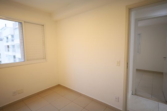 Quarto 2 de apartamento para alugar com 3 quartos, 72m² em Cidade São Francisco, São Paulo