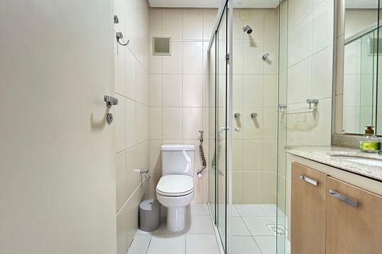 Banheiro de apartamento para alugar com 2 quartos, 62m² em Itacorubi, Florianópolis