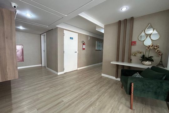Hall de entrada de apartamento para alugar com 2 quartos, 62m² em Itacorubi, Florianópolis