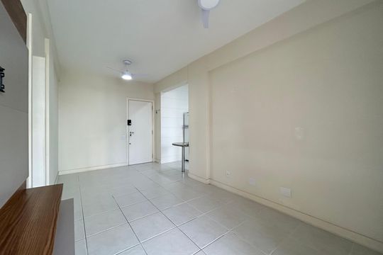 Sala de apartamento para alugar com 2 quartos, 62m² em Itacorubi, Florianópolis