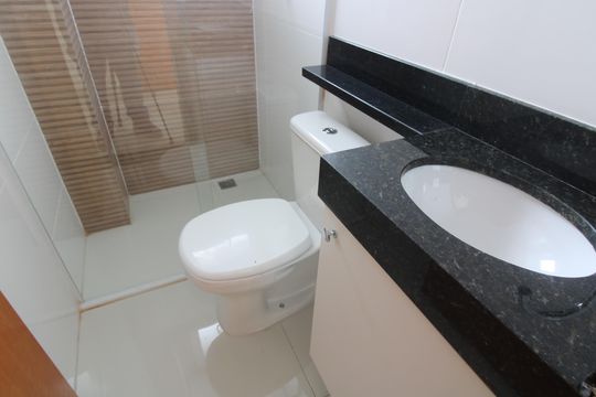 Banheiro de apartamento para alugar com 2 quartos, 41m² em Vila Talarico, São Paulo