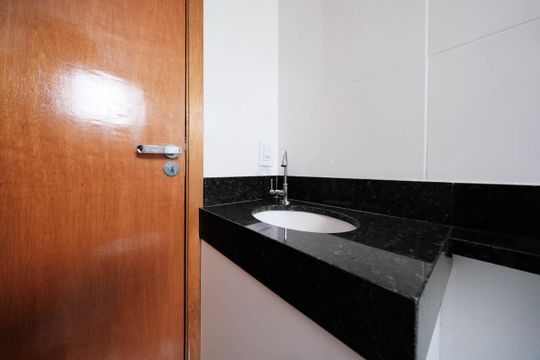 Banheiro de apartamento para alugar com 2 quartos, 50m² em Vila Talarico, São Paulo