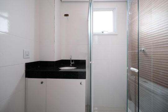 Suíte de apartamento para alugar com 2 quartos, 50m² em Vila Talarico, São Paulo