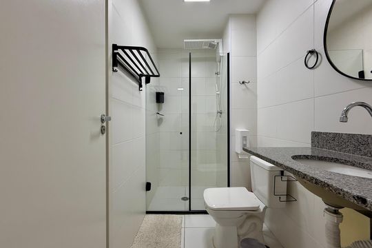 Banheiro de apartamento para alugar com 2 quartos, 35m² em Santo Amaro, São Paulo
