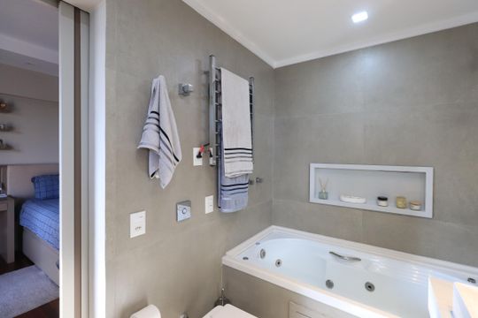 Banheiro da Suíte de apartamento à venda com 3 quartos, 192m² em Tatuapé, São Paulo