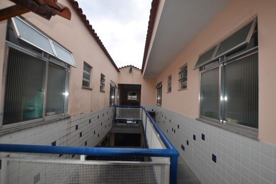 Hall de Entada de kitnet/studio para alugar com 1 quarto, 38m² em Bento Ribeiro, Rio de Janeiro