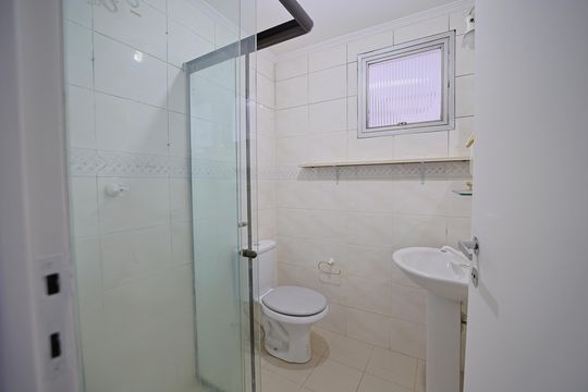 Banheiro de apartamento à venda com 3 quartos, 72m² em Vila Lais, São Paulo