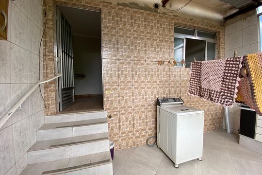 Área de Serviço de casa para alugar com 2 quartos, 380m² em Jardim das Esmeraldas, São Paulo