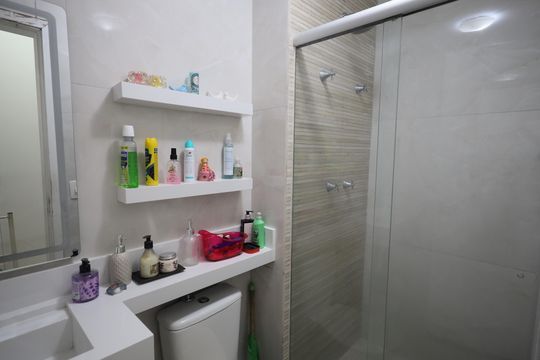 Banheiro de apartamento para alugar com 2 quartos, 47m² em Novo Osasco, Osasco