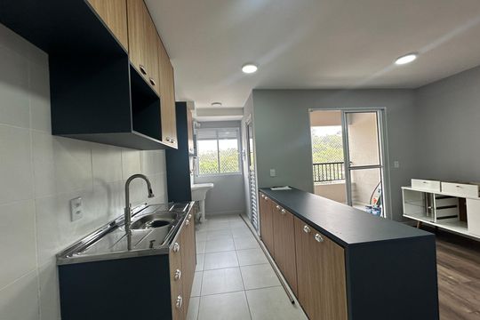 Cozinha de apartamento à venda com 2 quartos, 58m² em Votupoca, Barueri