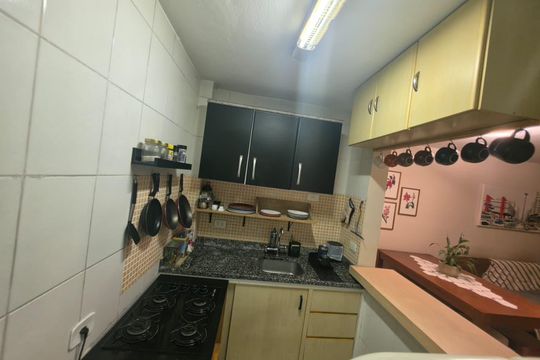 Cozinha de apartamento à venda com 1 quarto, 43m² em Sumarezinho, São Paulo