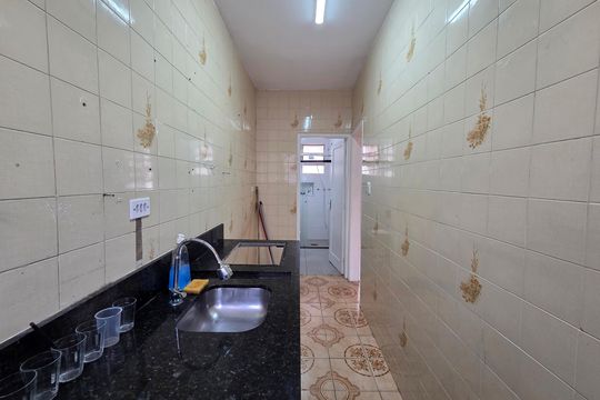 Cozinha de apartamento para alugar com 1 quarto, 39m² em Boqueirão, Praia Grande