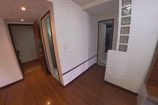 Sala de apartamento para alugar com 1 quarto, 46m² em Darmstadt, Petrópolis