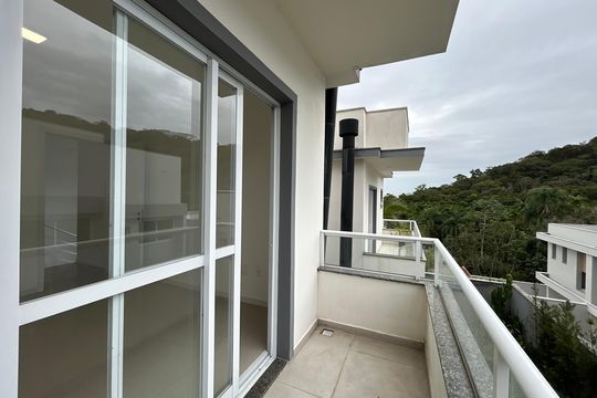 Varanda quarto de casa para alugar com 3 quartos, 135m² em Campeche Central, Florianópolis