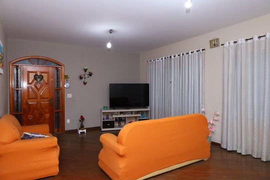 Casa à venda com 3 quartos, 328m² em Cidade Líder, São Paulo