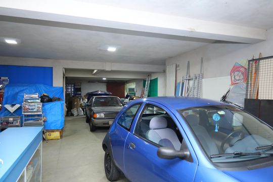 Garagem de casa à venda com 3 quartos, 328m² em Cidade Líder, São Paulo