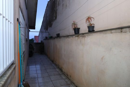 Corredor de casa à venda com 3 quartos, 328m² em Cidade Líder, São Paulo