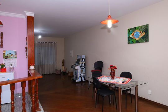 Sala de casa à venda com 3 quartos, 328m² em Cidade Líder, São Paulo