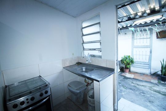 Cozinha de kitnet/studio para alugar com 1 quarto, 32m² em Penha Circular, Rio de Janeiro