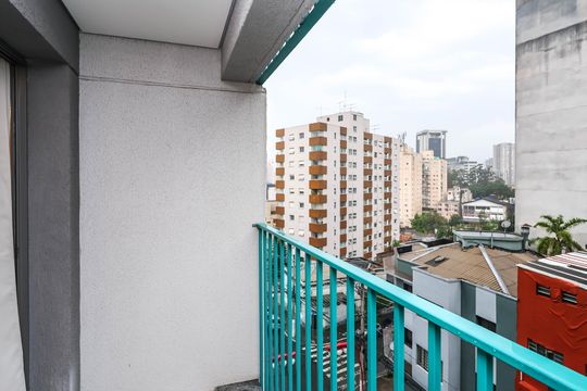 Varanda de kitnet/studio para alugar com 1 quarto, 25m² em Liberdade, São Paulo