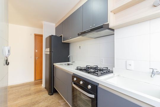 Cozinha de apartamento para alugar com 2 quartos, 44m² em Jardim Iris, São Paulo