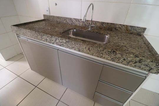 Cozinha de apartamento para alugar com 3 quartos, 67m² em Presidente Roosevelt, Uberlândia