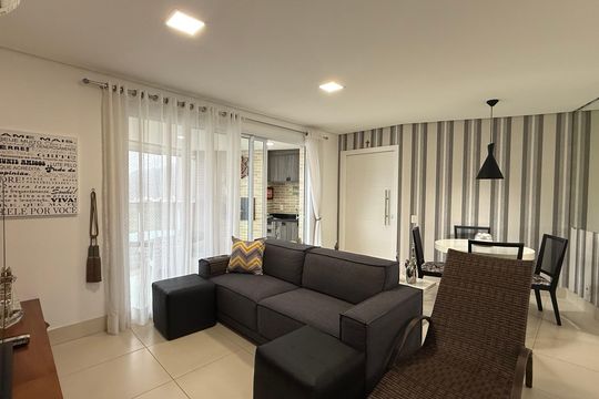 Sala de apartamento para alugar com 3 quartos, 100m² em Jardim Belmar, Guarujá