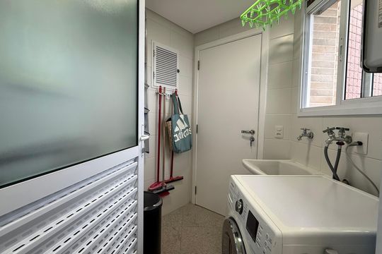 Área de Serviço de apartamento para alugar com 3 quartos, 100m² em Jardim Belmar, Guarujá