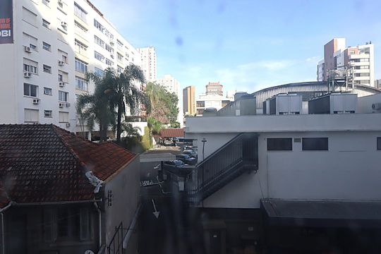 Vista do Quarto 1 de apartamento para alugar com 2 quartos, 80m² em Auxiliadora, Porto Alegre