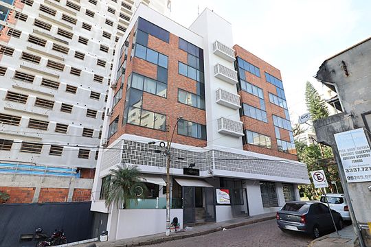 Fachada do Prédio de apartamento para alugar com 2 quartos, 80m² em Auxiliadora, Porto Alegre