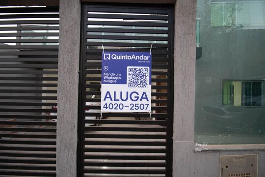 Placa de apartamento para alugar com 2 quartos, 50m² em Colônia Agrícola Samambaia, Brasília