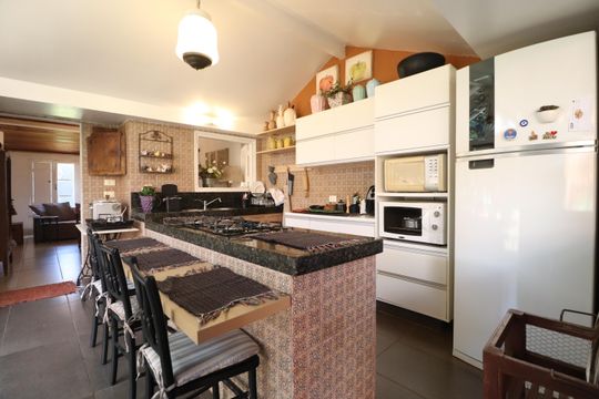 Cozinha de casa para alugar com 3 quartos, 630m² em Tubalina, Uberlândia