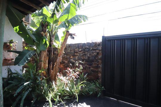 Garagem de casa para alugar com 3 quartos, 630m² em Tubalina, Uberlândia