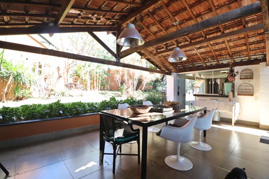 Varanda de casa para alugar com 3 quartos, 630m² em Tubalina, Uberlândia