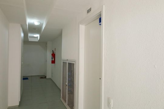 Área comum - Saguão do andar de apartamento para alugar com 2 quartos, 35m² em Conjunto Habitacional Santa Etelvina Iii, São Paulo