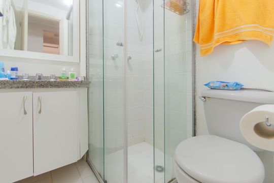 Banheiro de apartamento à venda com 1 quarto, 45m² em Liberdade, São Paulo