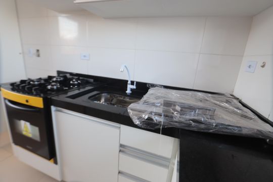 Cozinha de casa para alugar com 2 quartos, 41m² em Vila Bela, São Paulo