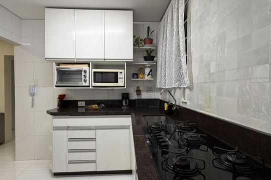 Cozinha e Área de Serviço de apartamento para alugar com 2 quartos, 62m² em Embaré, Santos